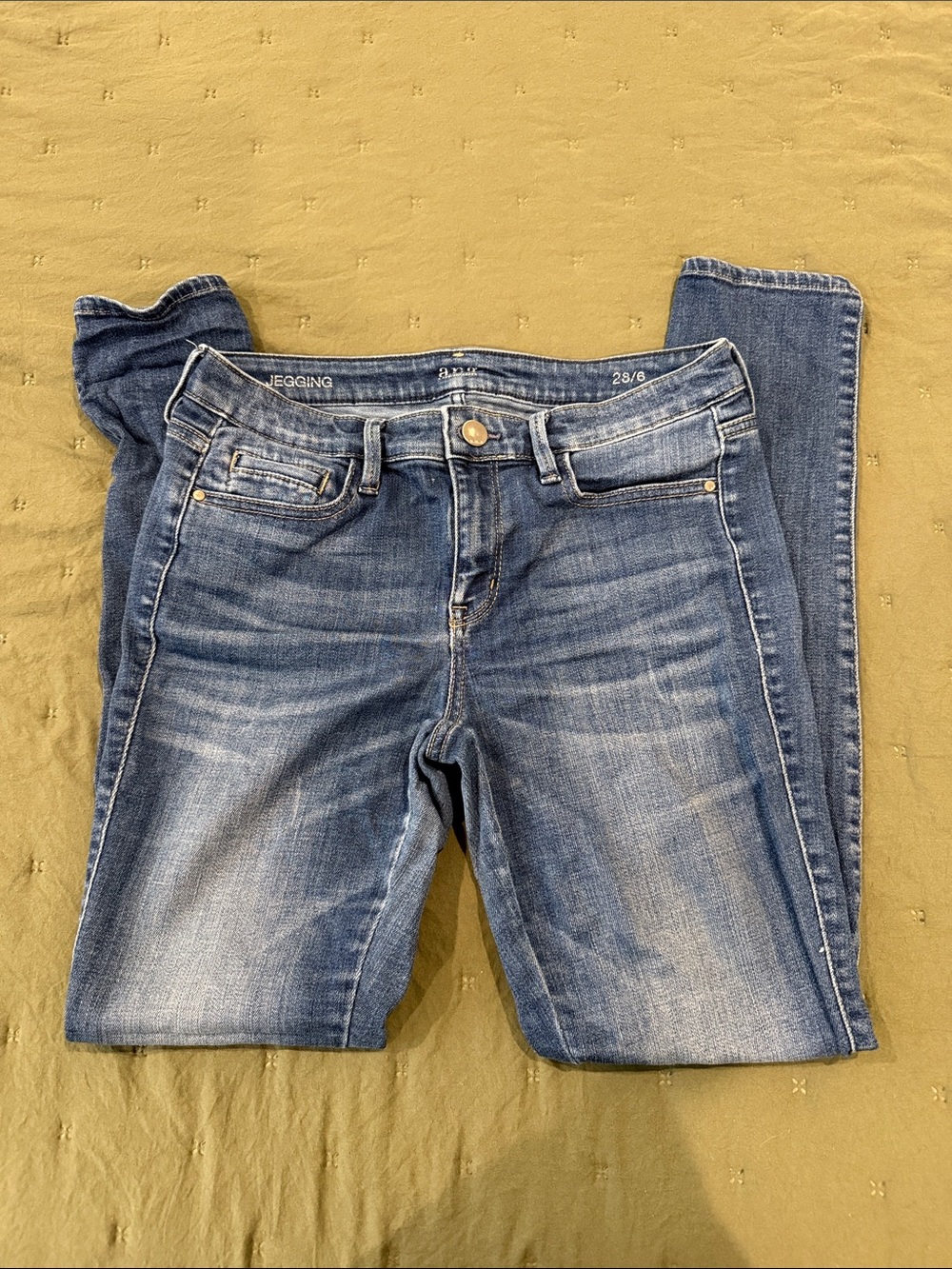 a.n.a Blue Stretch Jeggings - Faded Mid Wash
